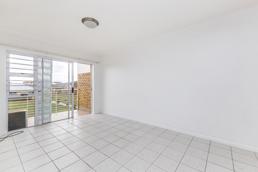 2 Bedroom Property for Sale in Whispering Pines Western Cape